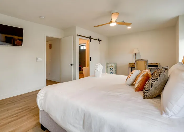 2 Mi To Dtwn: Gorgeous Gem W/ Private Yard Holiday home Gilbert